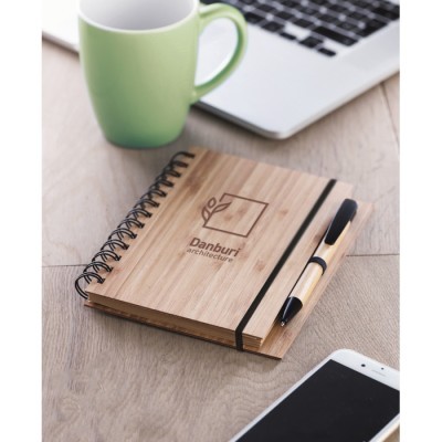 Libreta de bambú con bolígrafo personalizada
